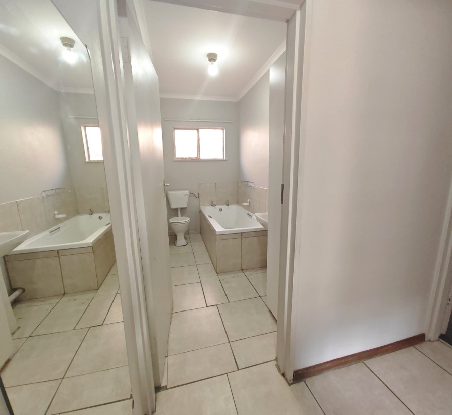 2 Bedroom Property for Sale in Navalsig Free State